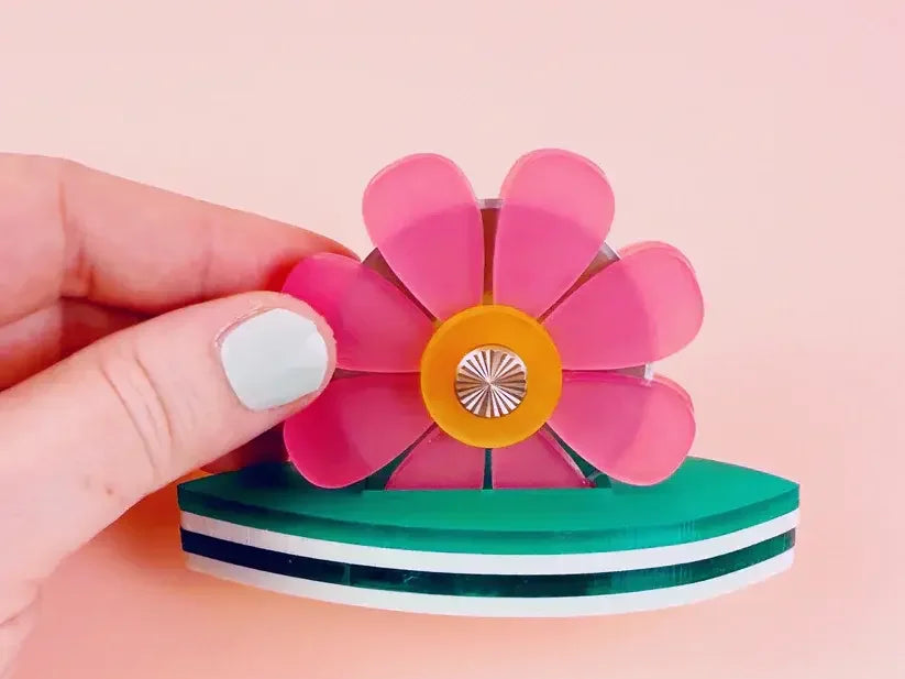 Flower Thread Cutter - Happy Little Quilt Shop