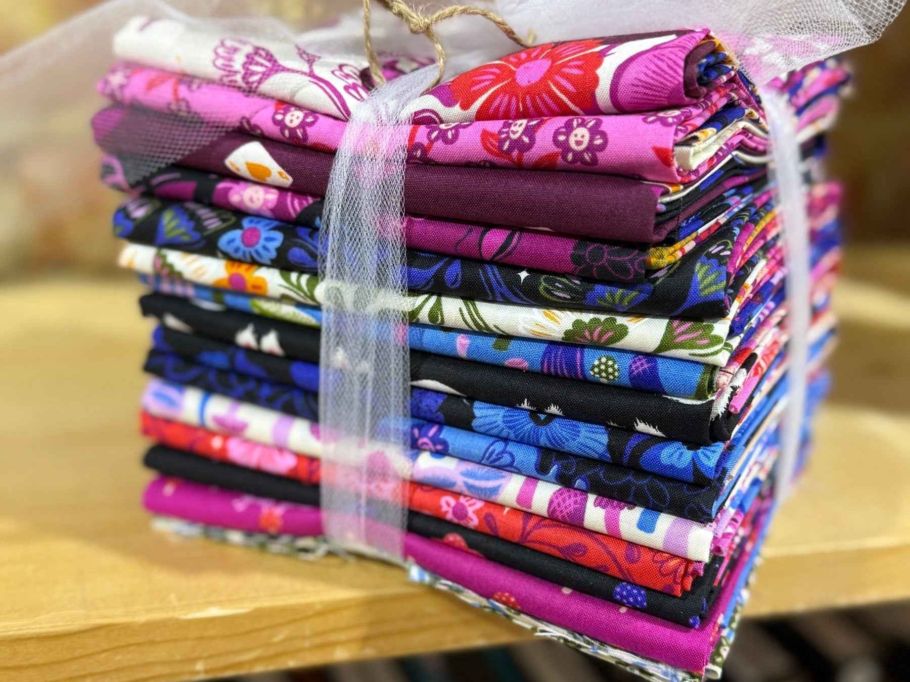 Hello Alice Fat Quarter Bundle (Store Cut)