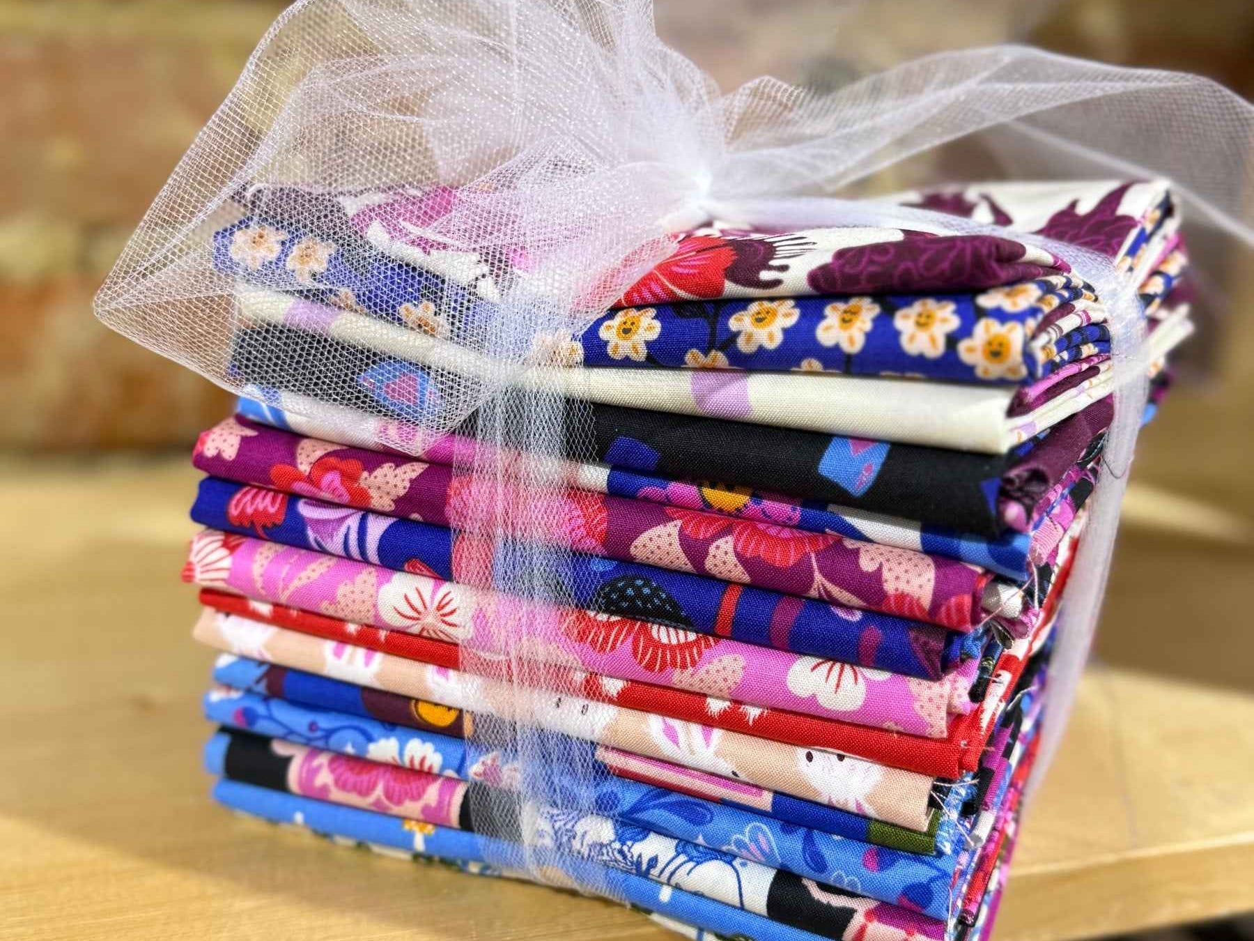 Hello Alice Fat Quarter Bundle (Store Cut)