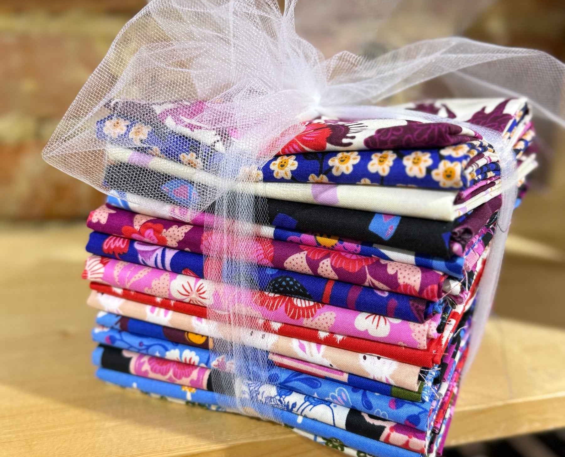 Hello Alice Fat Quarter Bundle (Store Cut)