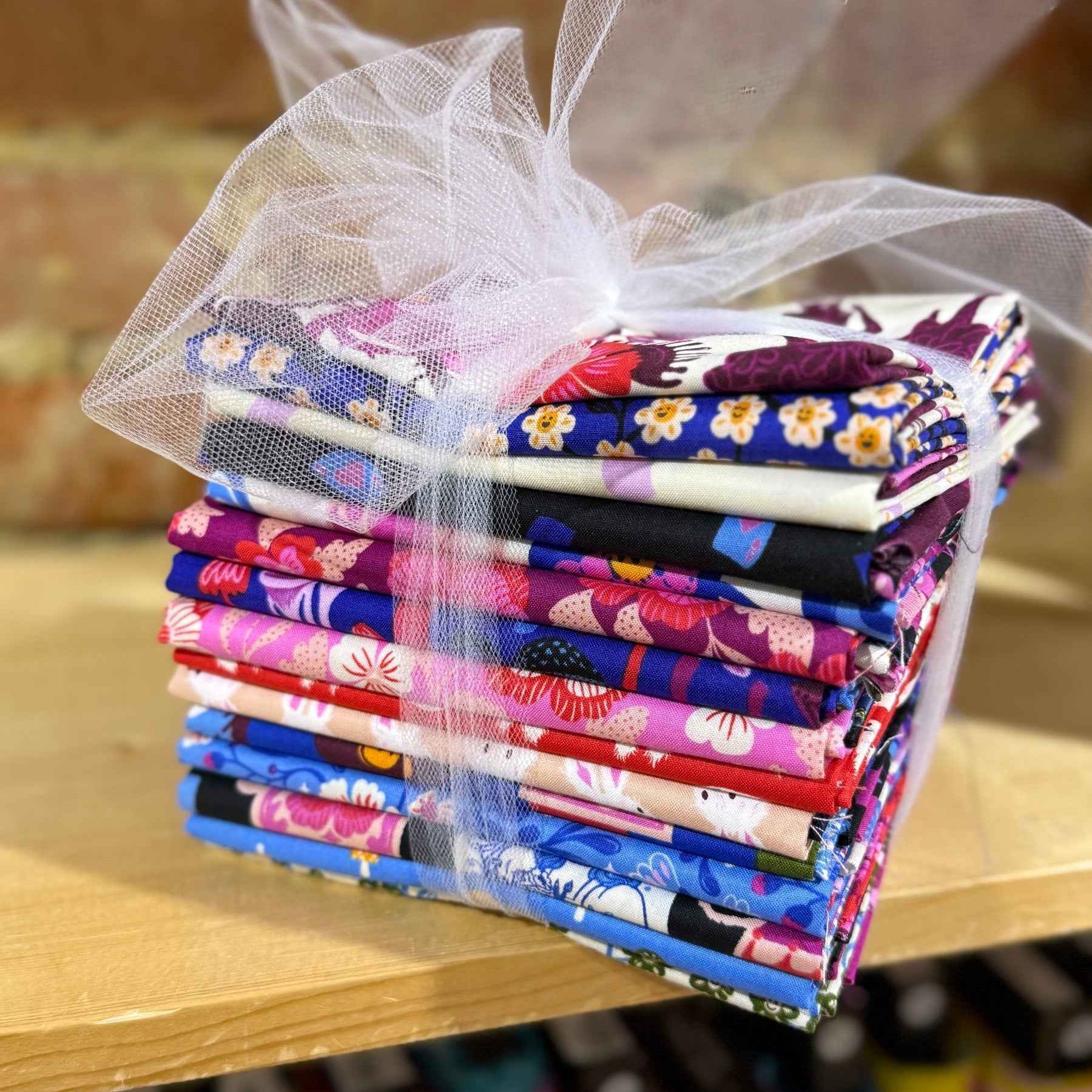 Hello Alice Fat Quarter Bundle (Store Cut)