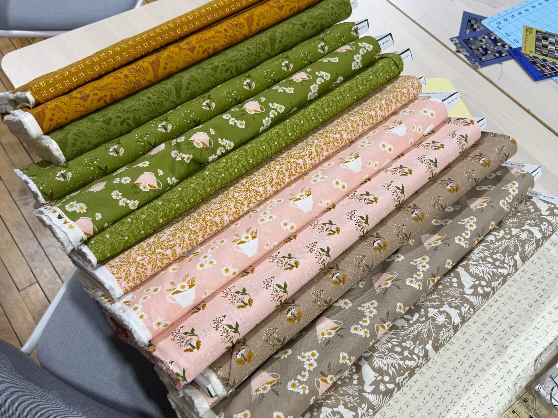 Jolene Kit - Frivolity - Happy Little Quilt Shop