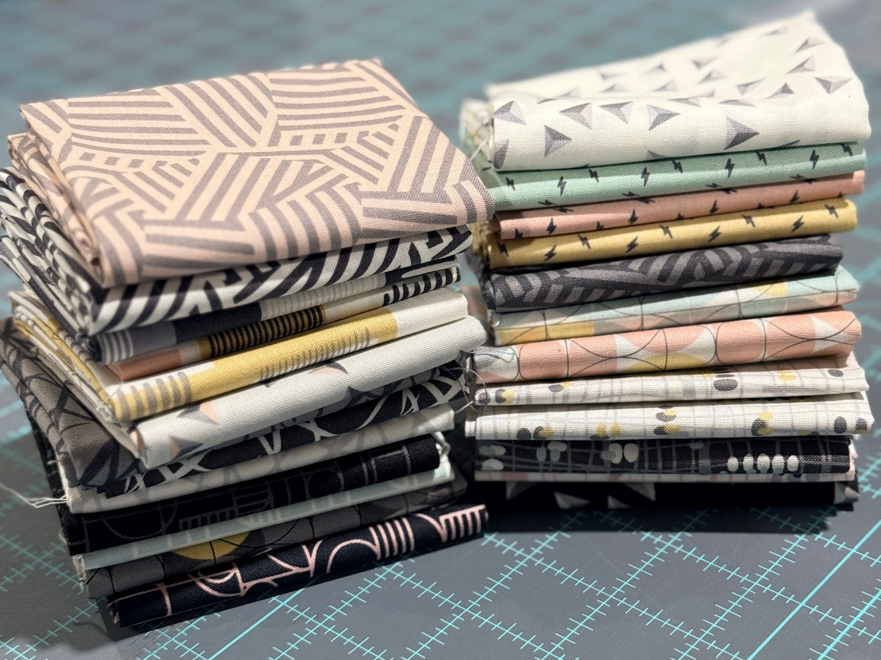 Libs Elliott Fat Eight Bundle (25 FE) - Happy Little Quilt Shop
