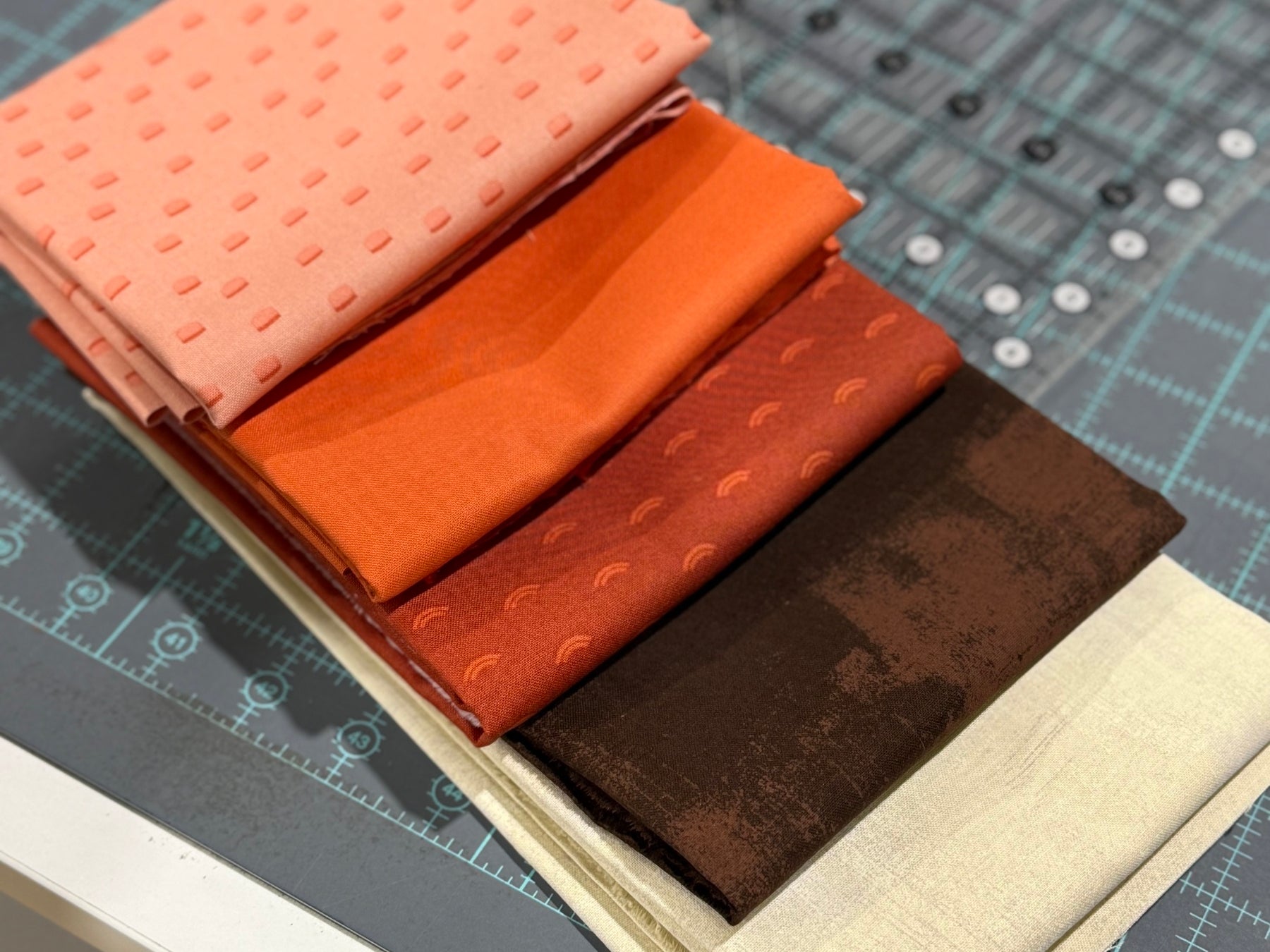 Pumpkin Parade Kit (Villa Rosa) - Happy Little Quilt Shop