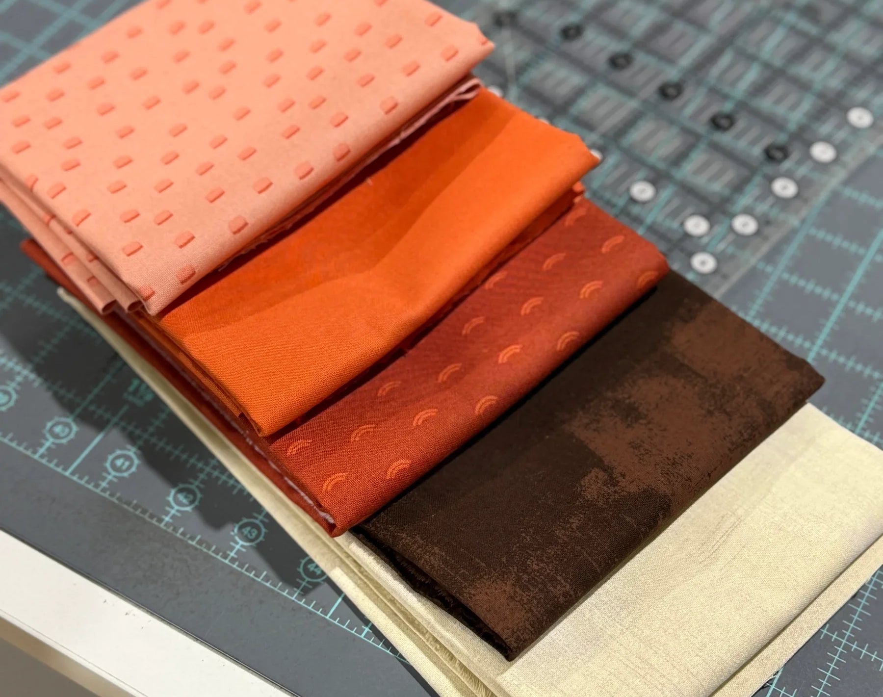 Pumpkin Parade Kit (Villa Rosa) - Happy Little Quilt Shop