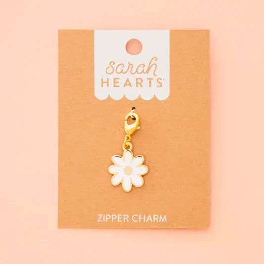 Sarah Hearts - White Daisy Zipper Charm - Happy Little Quilt Shop