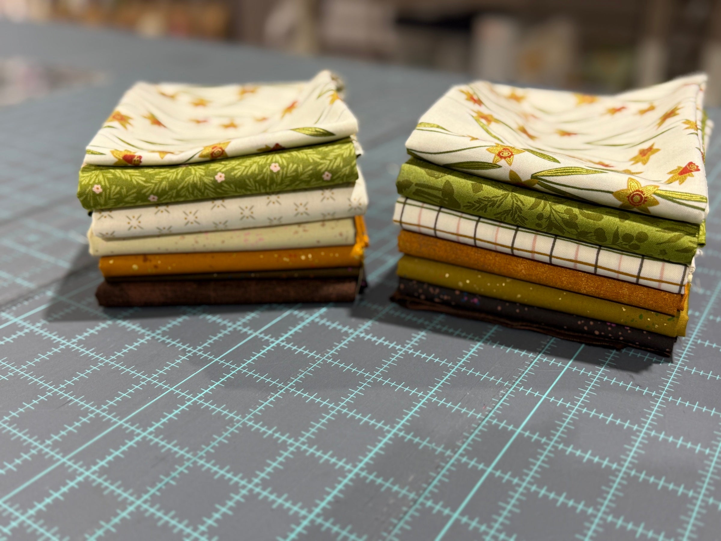 Trending Colors Fat Quarter Bundle: Earth Tones - Happy Little Quilt Shop