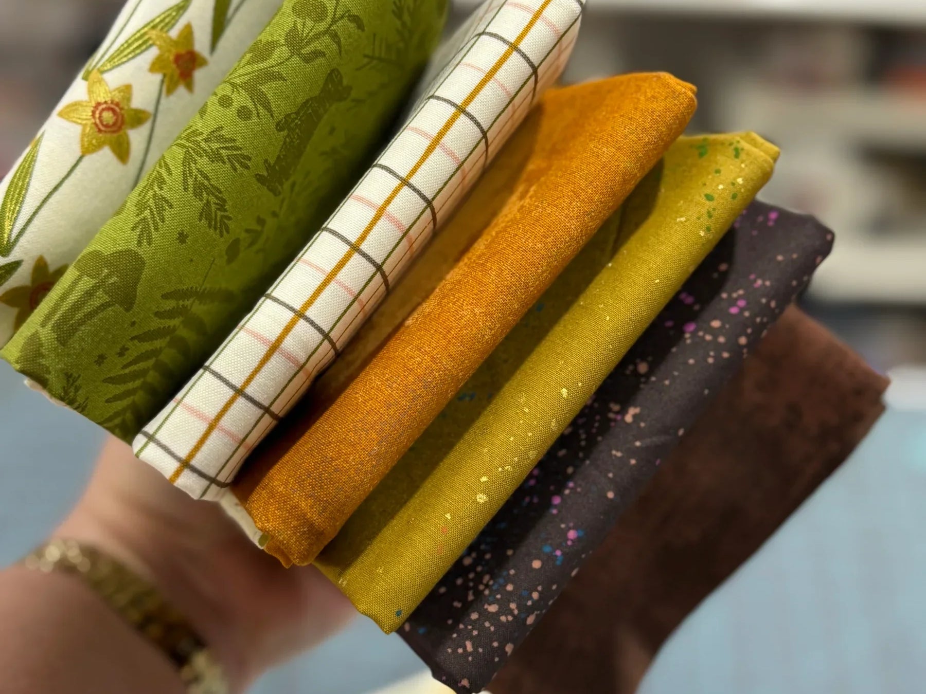 Trending Colors Fat Quarter Bundle: Earth Tones - Happy Little Quilt Shop