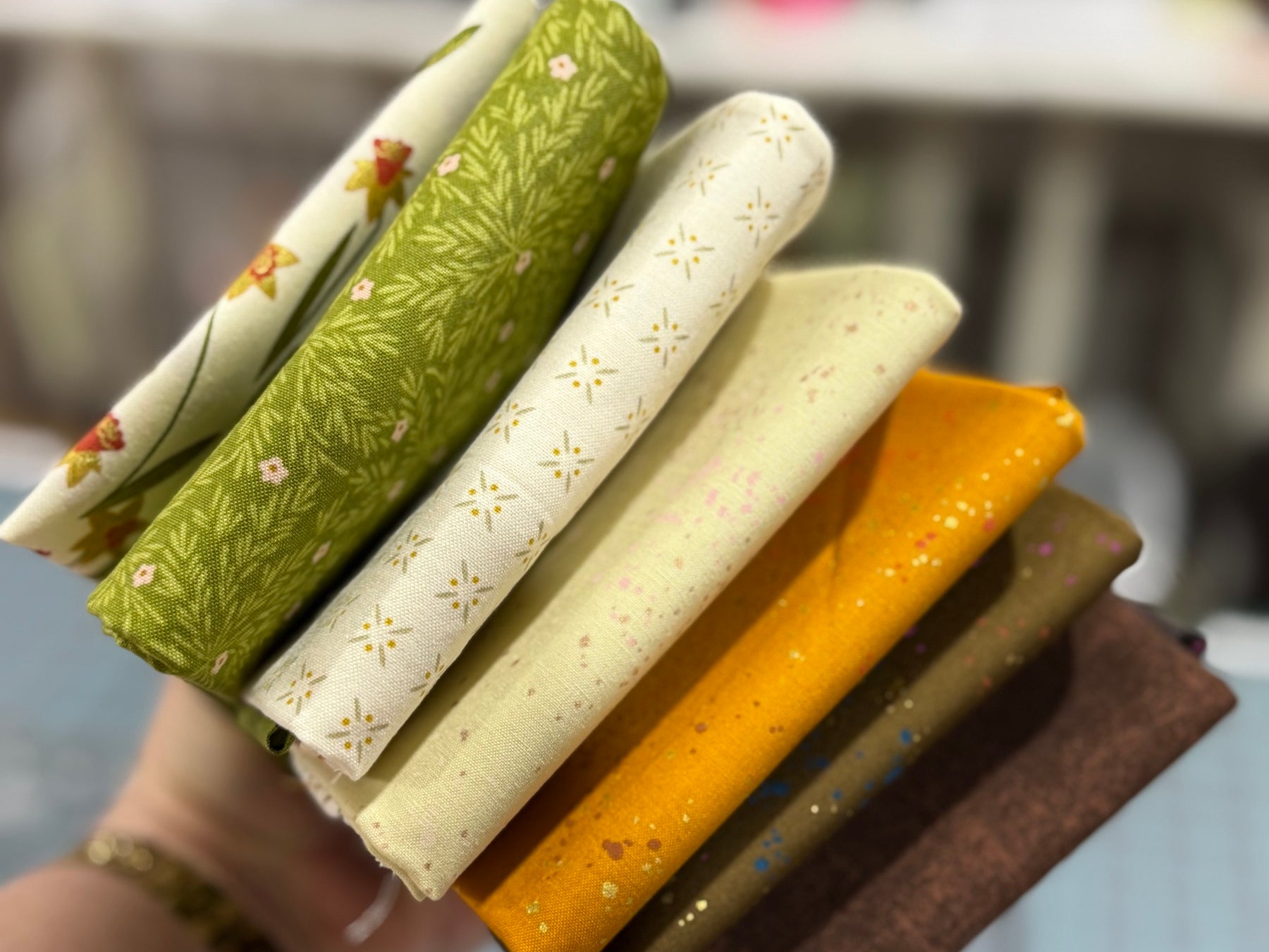 Trending Colors Fat Quarter Bundle: Earth Tones - Happy Little Quilt Shop