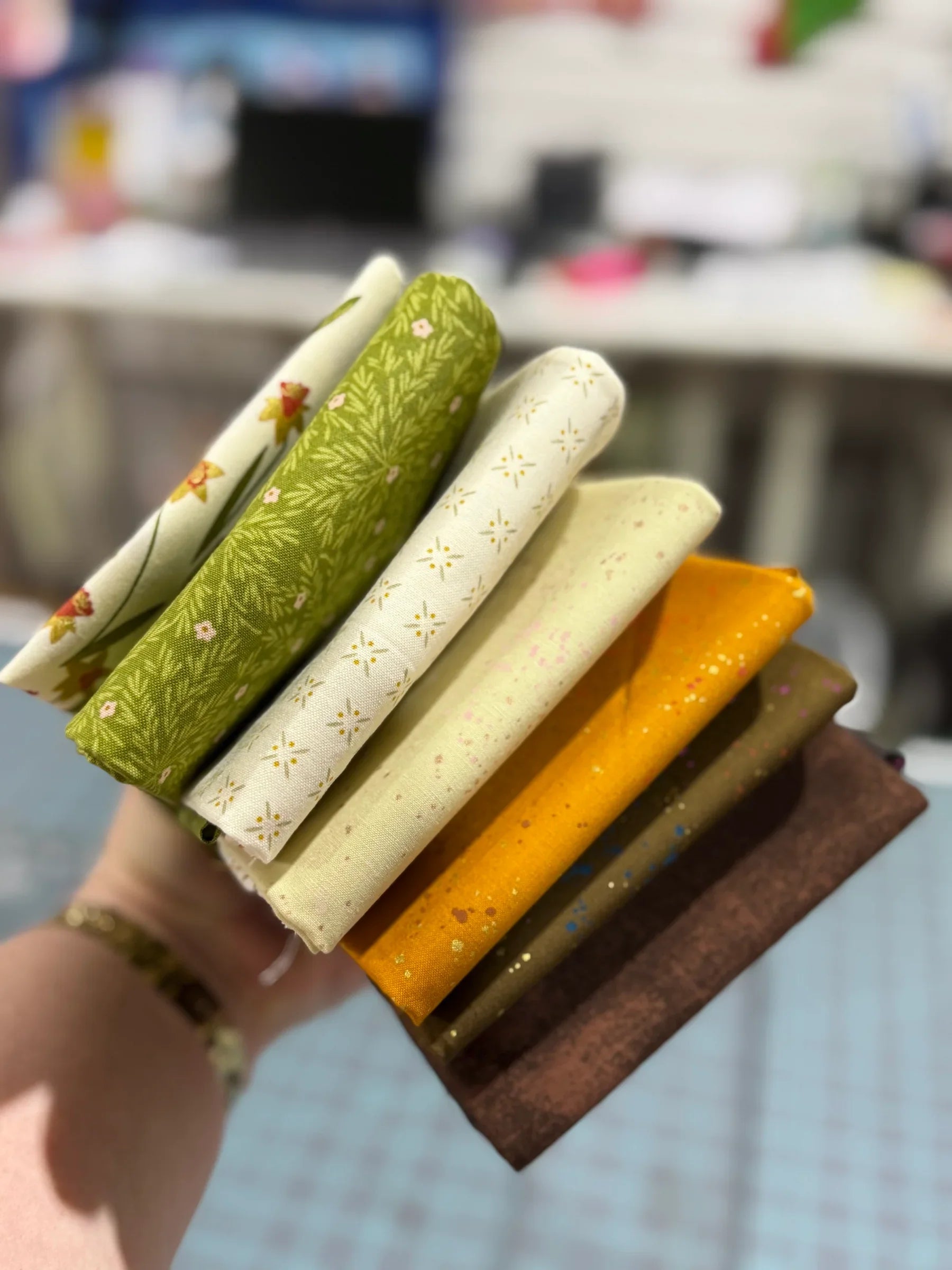 Trending Colors Fat Quarter Bundle: Earth Tones - Happy Little Quilt Shop