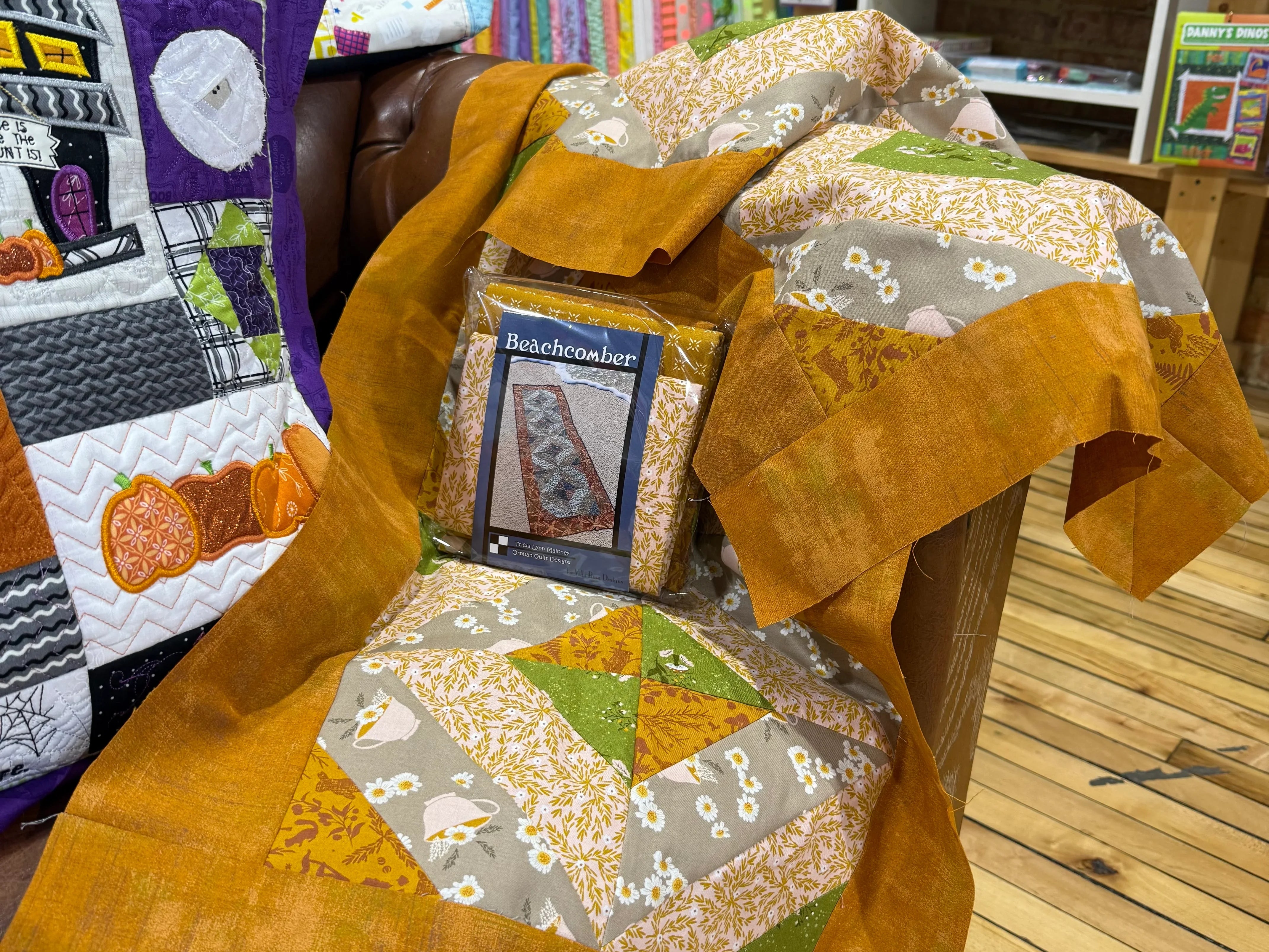 Beachcomber Table Runner Kit (Villa Rosa Pattern) - Happy Little Quilt Shop