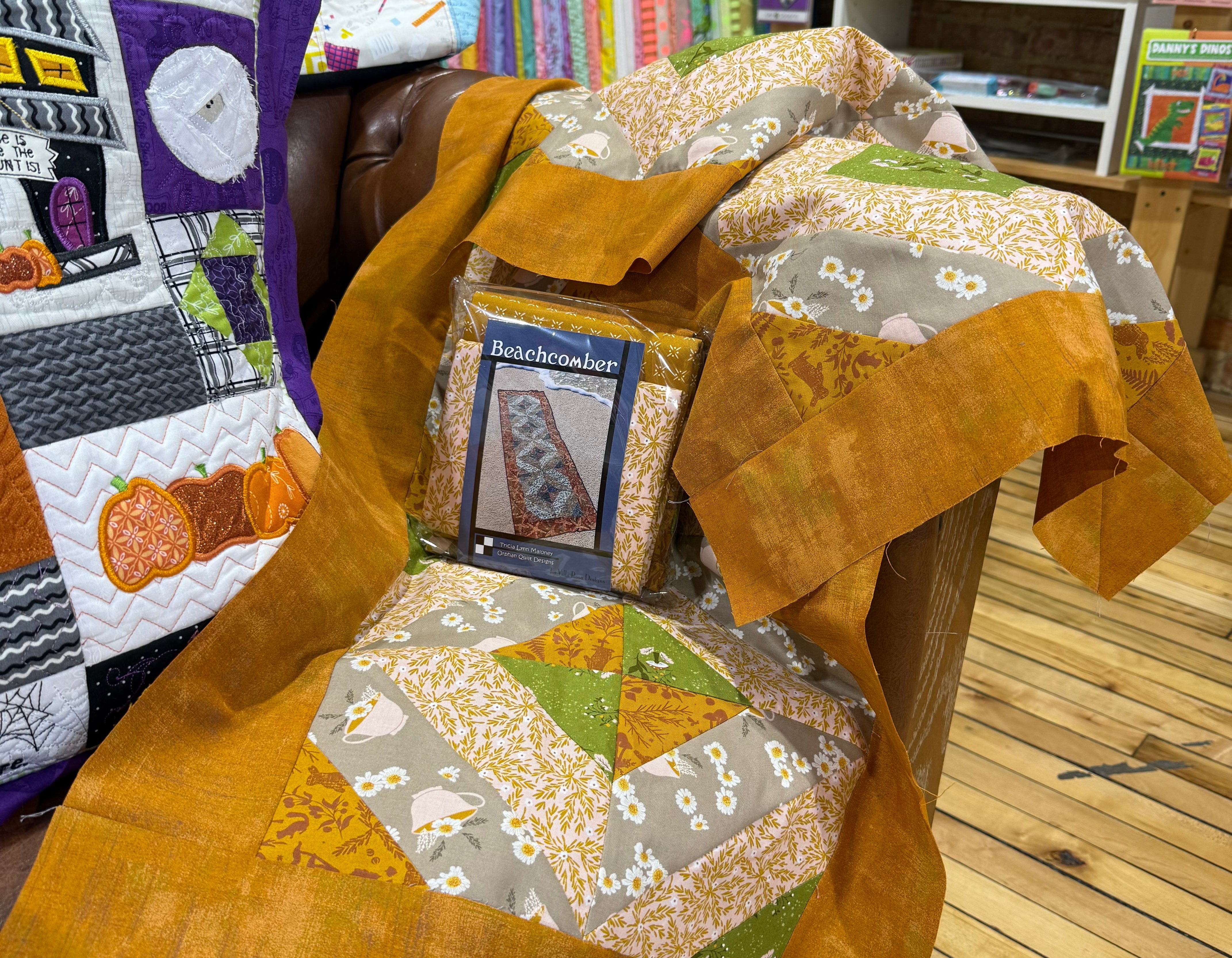 Beachcomber Table Runner Kit (Villa Rosa Pattern) - Happy Little Quilt Shop