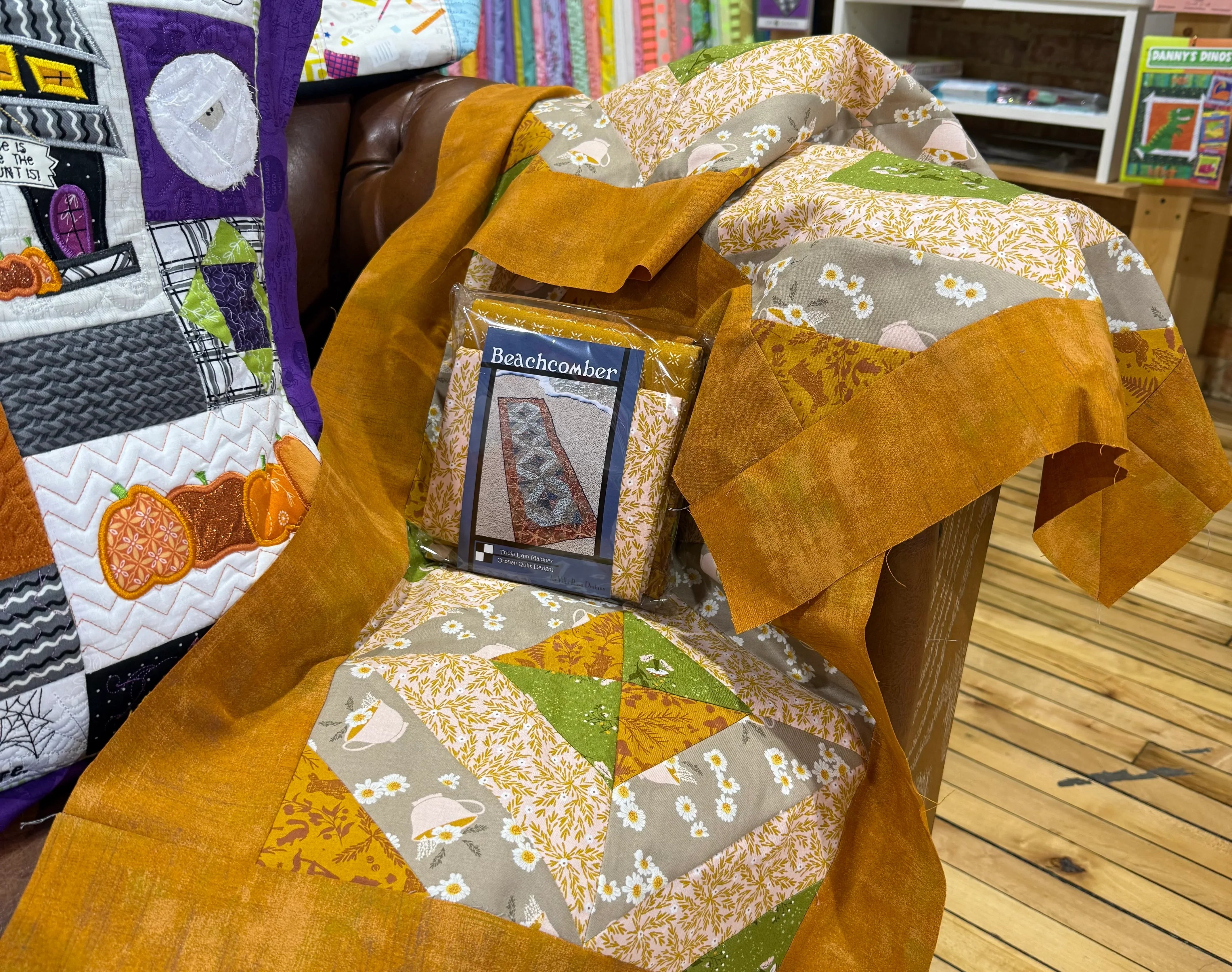 Beachcomber Table Runner Kit (Villa Rosa Pattern) - Happy Little Quilt Shop