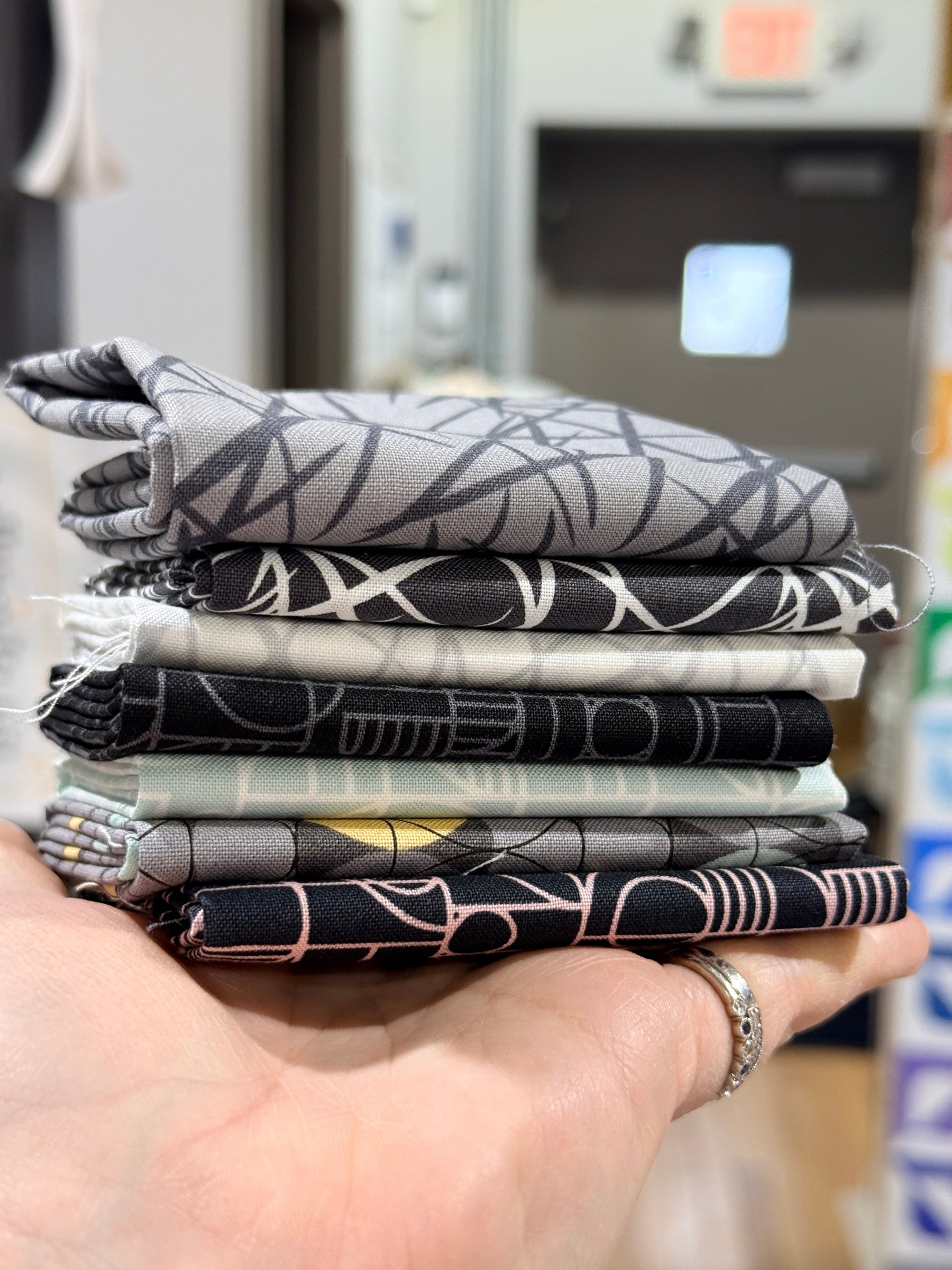 Libs Elliott Fat Eight Bundle (25 FE) - Happy Little Quilt Shop