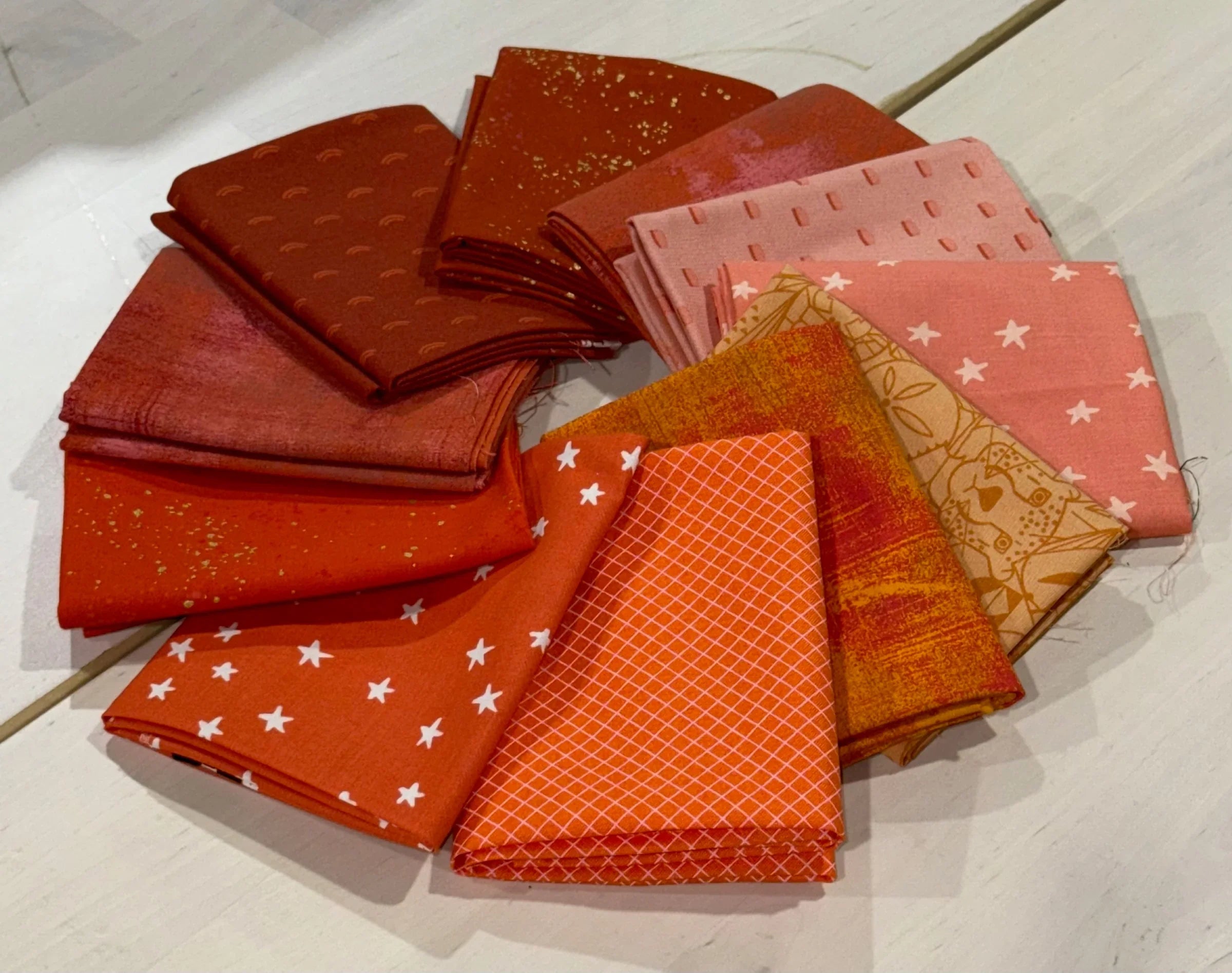 TS12 Fat Quarter Bundle: The Life of a Showgirl - Happy Little Quilt Shop