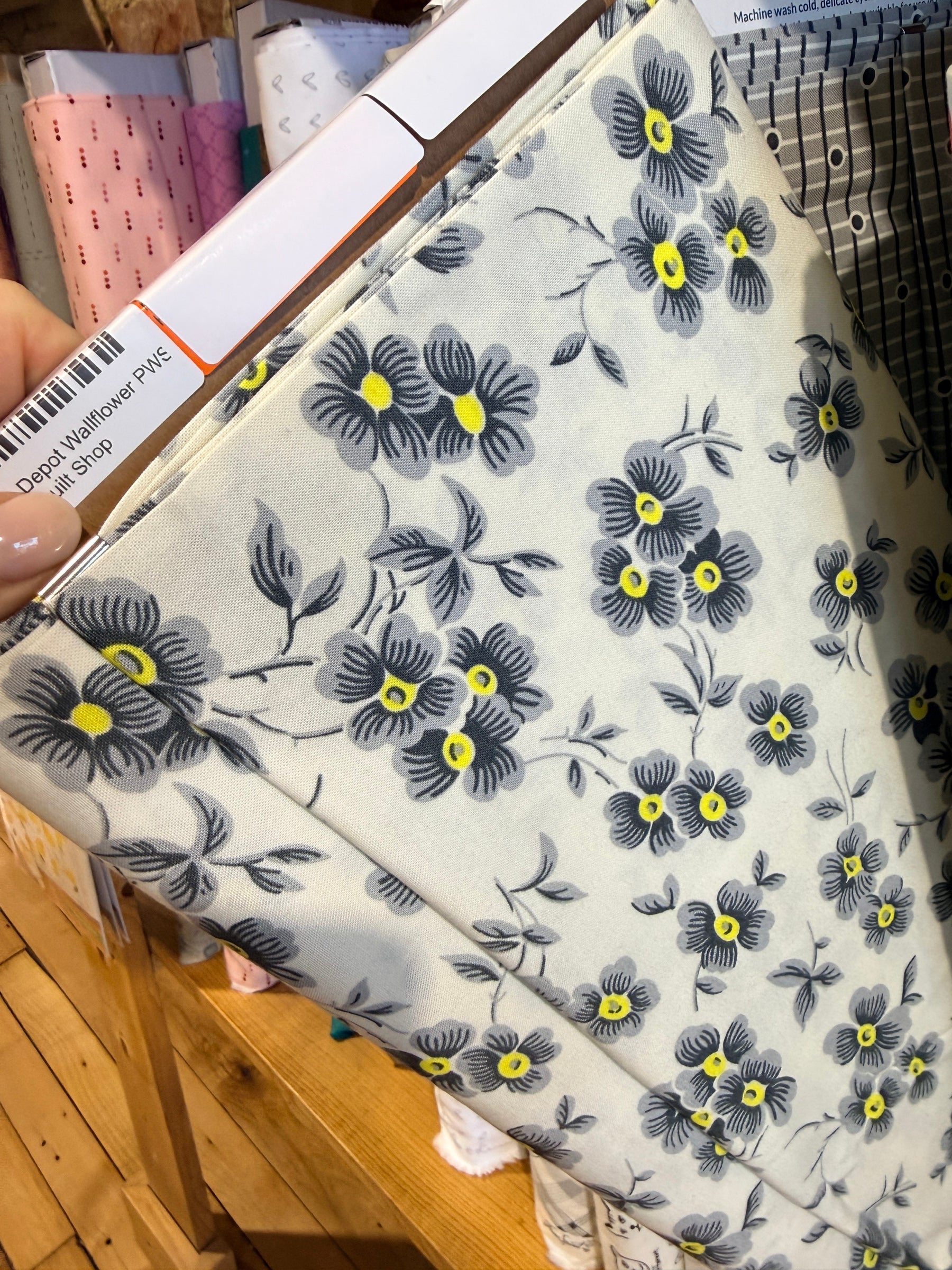 Washington Depot Wallflower PWSS137 - Happy Little Quilt Shop